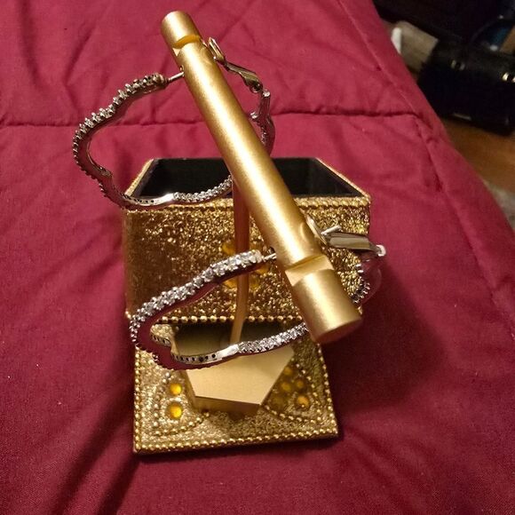 RHODIUM FLOWER SHAPED HOOPS WITH INSIDE AND OUTSIDE PAVE DIAMONDS - Picture 5 of 9